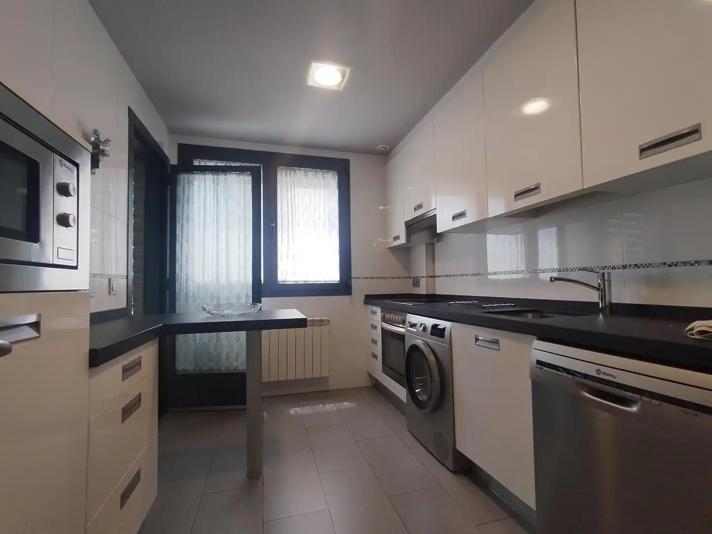 Cocina de Piso de alquiler en Valladolid con Calefacción, Parquet y Amueblado