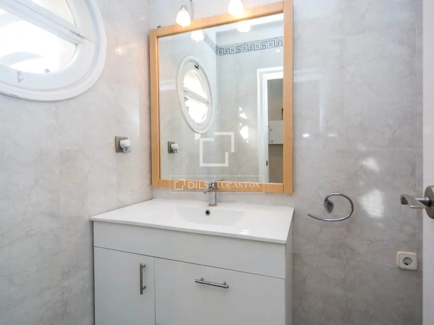 Bathroom of Houses for sale in Castelldefels  with Private garden, Terrace and Swimming Pool