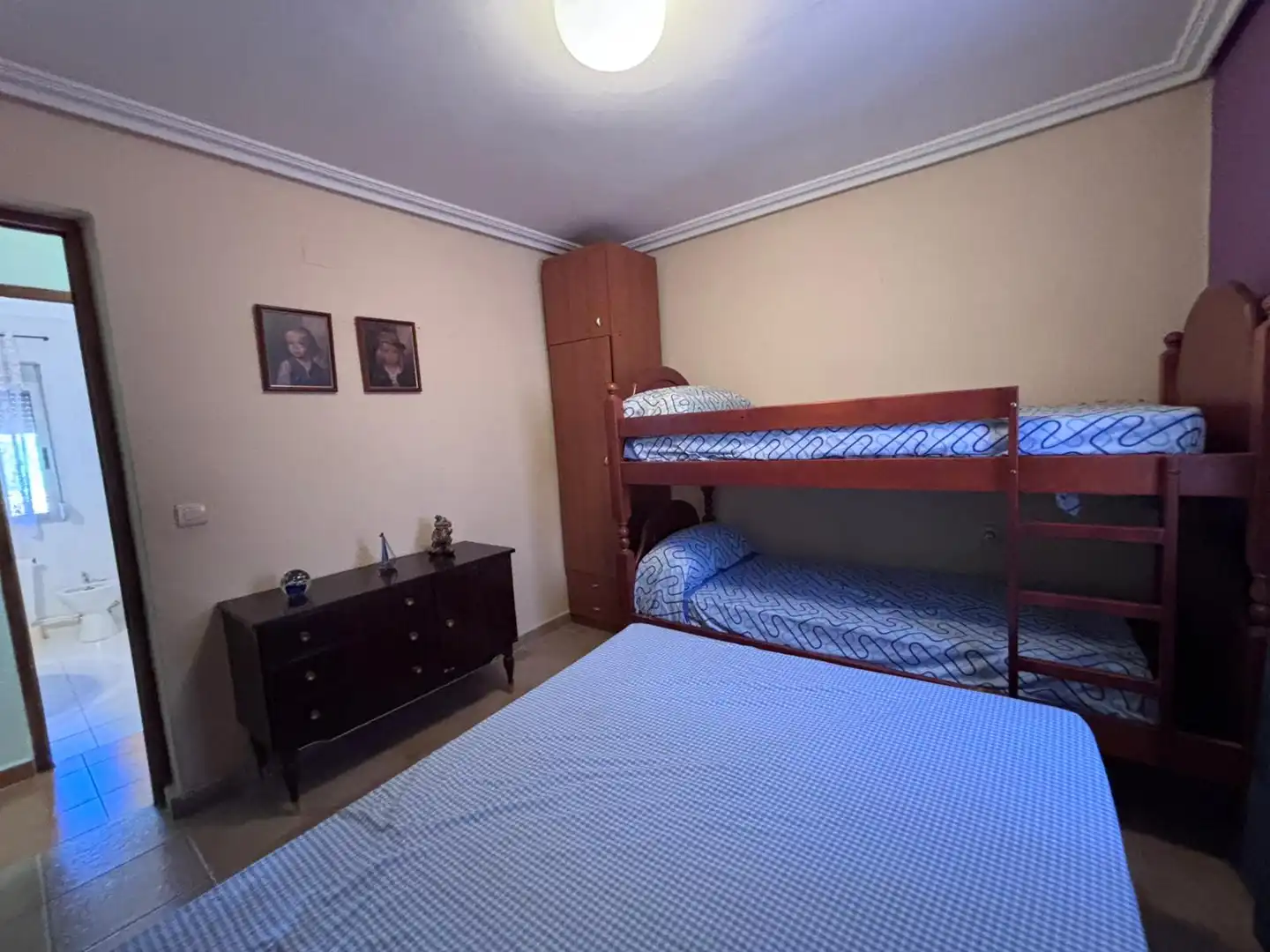 Habitación de Casa o chalet en venta en Torrent con Jardín privado, Piscina y Amueblado