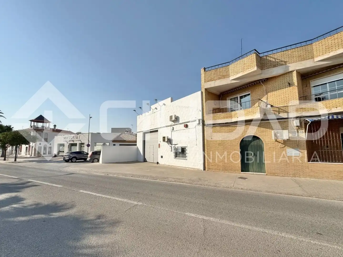 Industrial building for sale in Avenida de José María Tomassetti, imagen 3