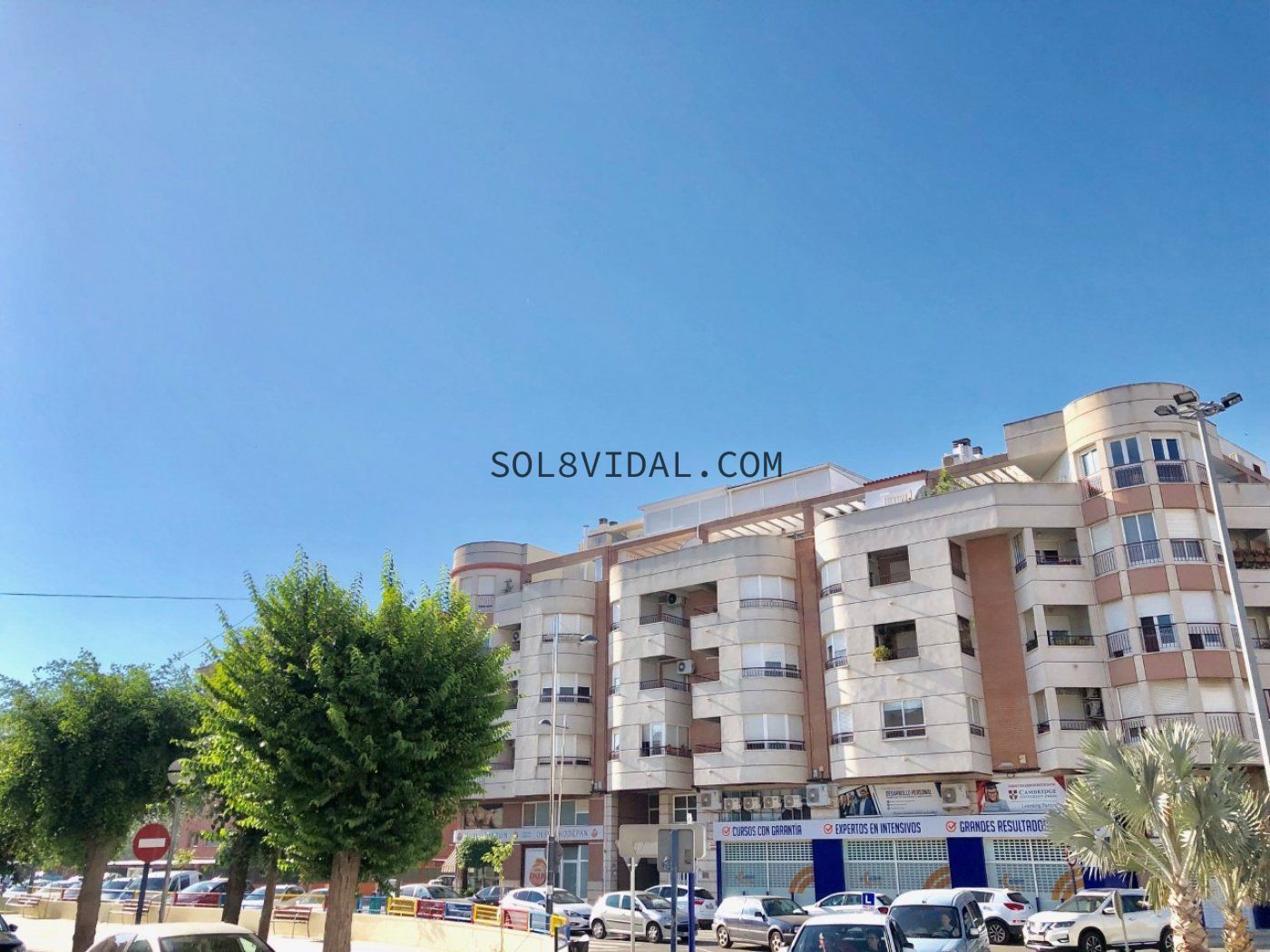 Vista exterior de Garatge en venda en Orihuela