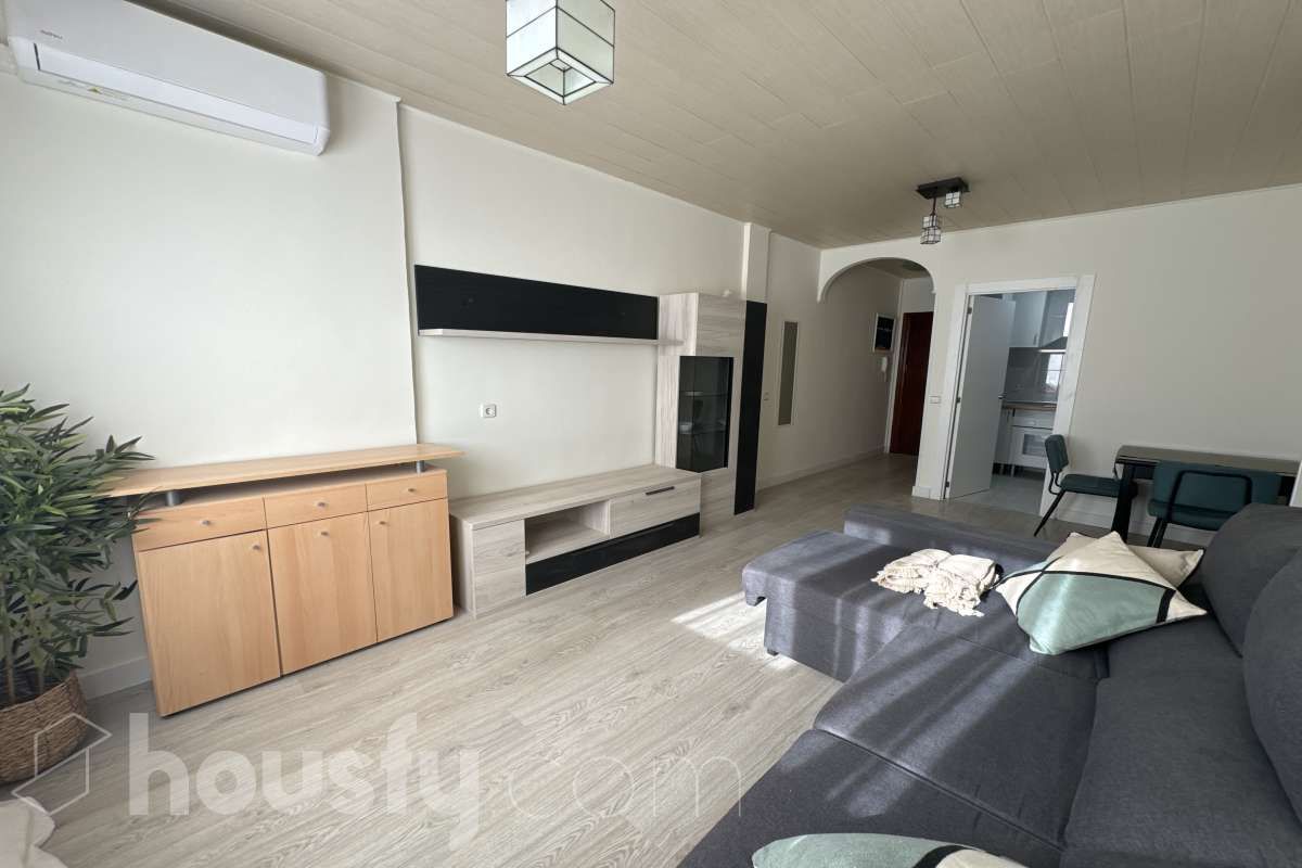 Sala d'estar de Pis de lloguer en  Madrid Capital amb Aire condicionat, Calefacció i Parquet