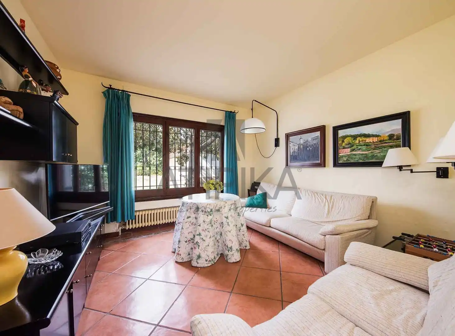Sala d'estar de Casa o xalet en venda en Sant Andreu de Llavaneres amb Calefacció, Terrassa i Traster