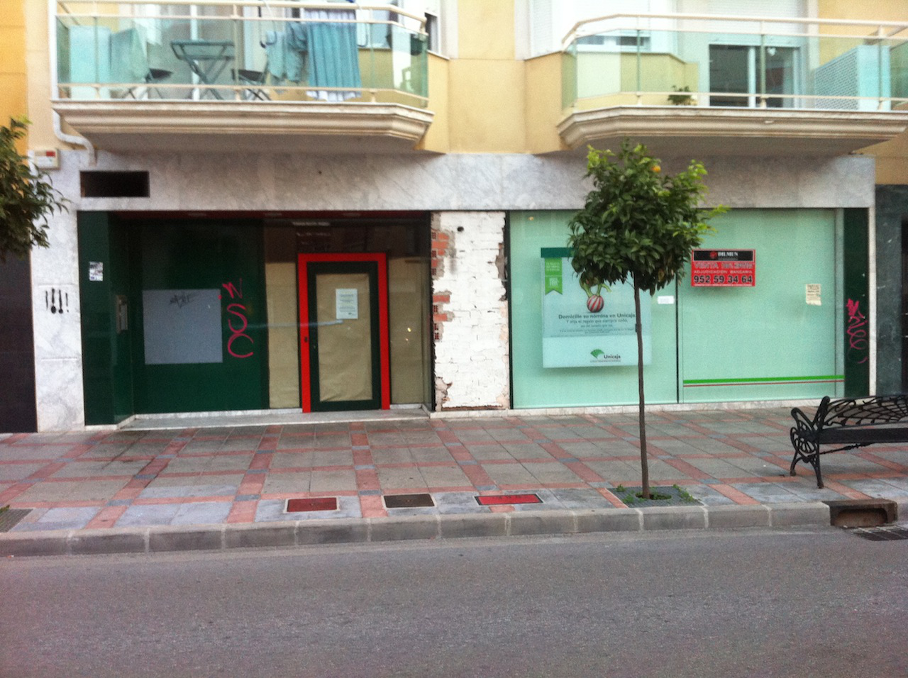 Vista exterior de Local en venda en Fuengirola
