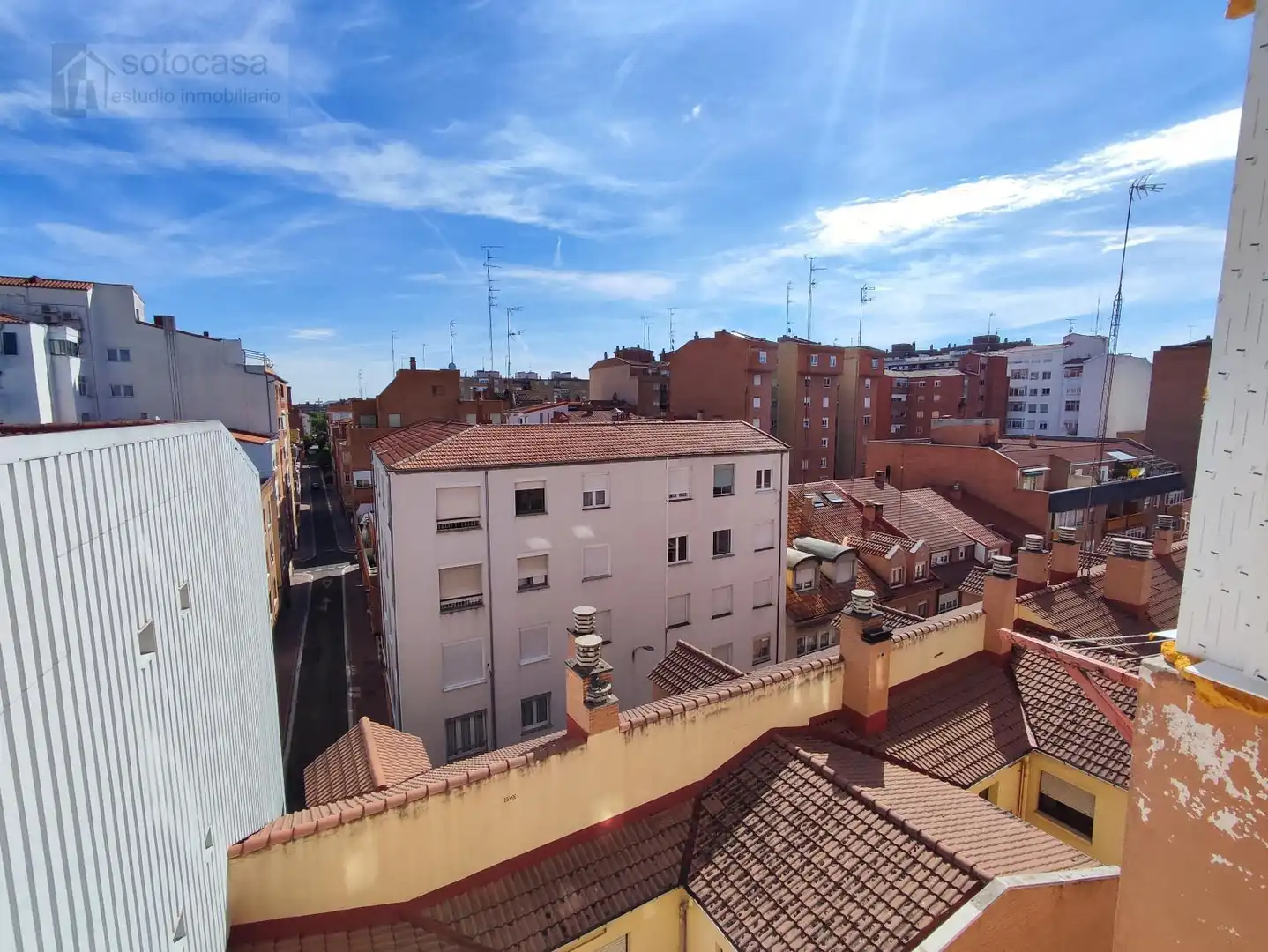 Vista exterior de Pis en venda en Valladolid amb Calefacció