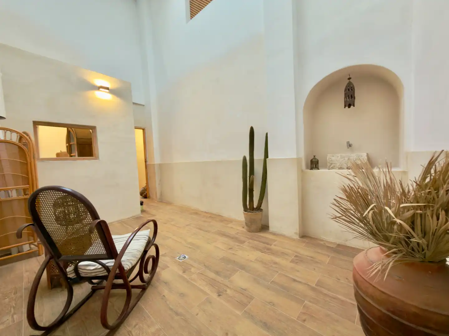 Ground floor for sale in Bornos  with Air Conditioner, Private garden and Furnished