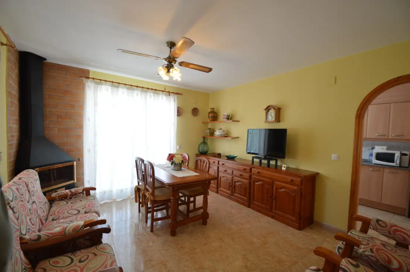 Sala d'estar de Casa o xalet en venda en Vinaròs amb Jardí privat, Terrassa i Piscina