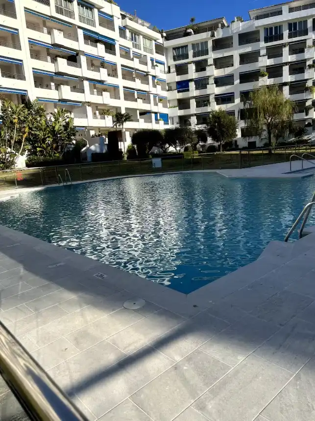 Piscina de Apartament de lloguer en Marbella amb Aire condicionat, Calefacció i Parquet