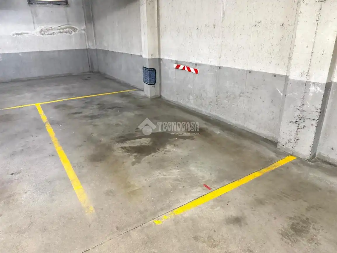 Parkplatz von Wohnung zum Verkauf in Valdemoro mit Klimaanlage, Heizung und Abstellraum