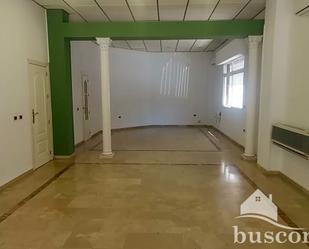 Premises to rent in Linares  with Air Conditioner