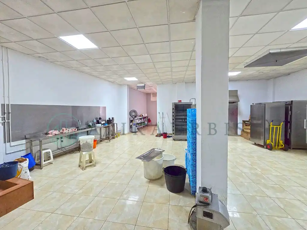Local comercial en venda a Calle Artesanos