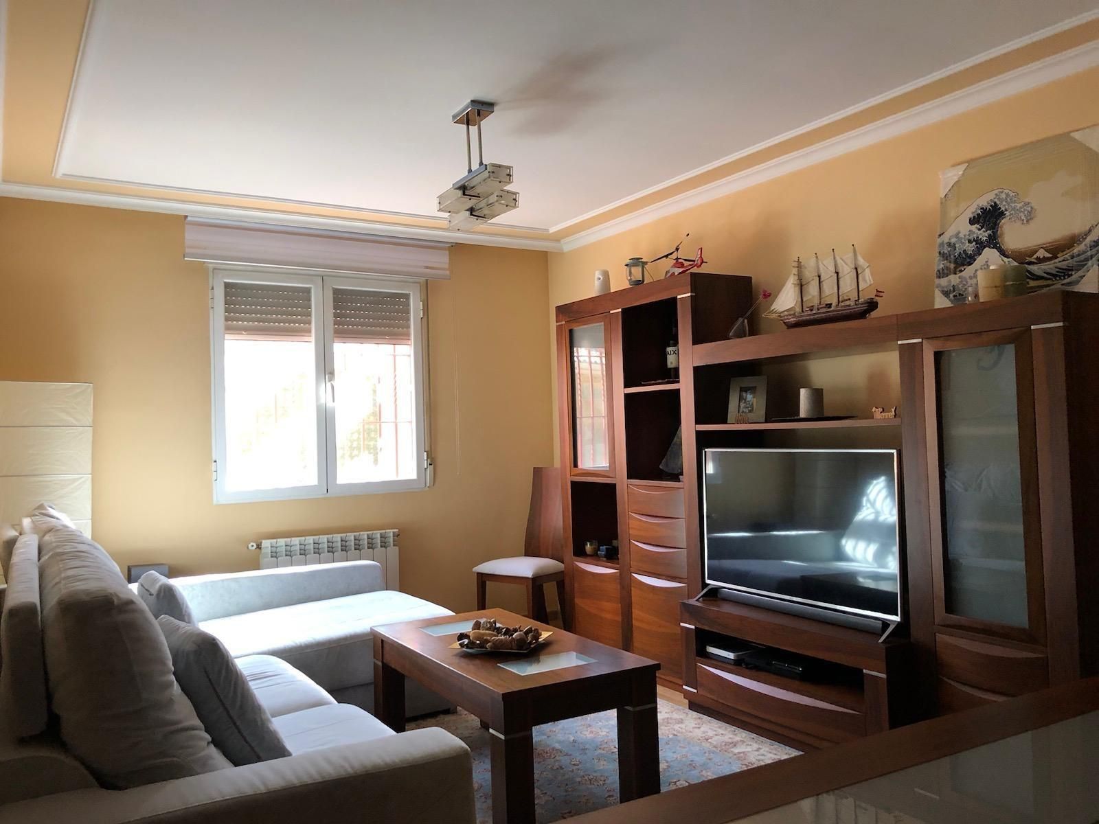 Sala d'estar de Casa adosada en venda en Chinchilla de Monte-Aragón amb Aire condicionat, Jardí privat i Traster