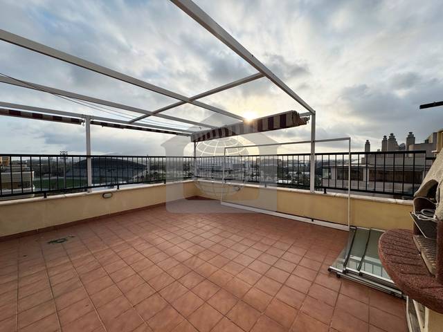 Ático en Venta en Avenida Imperio Argentina, 7 en Martín Carpena - Torre del Río