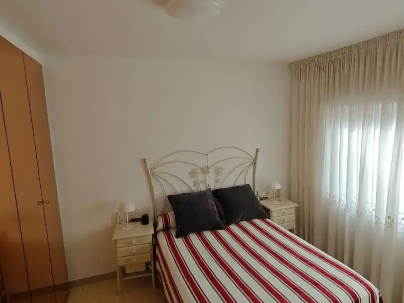 Dormitori de Pis en venda en L'Hospitalet de Llobregat amb Aire condicionat, Terrassa i Balcó