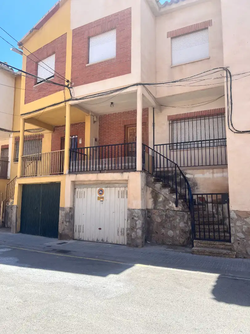 Adossat en venda a Villafranca de los Caballeros, imagen 2