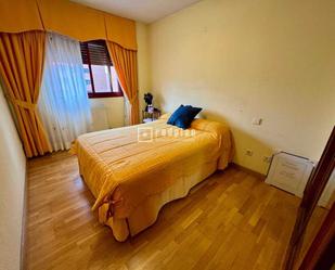 Bedroom of Flat for sale in  Madrid Capital  with Air Conditioner, Heating and Storage room