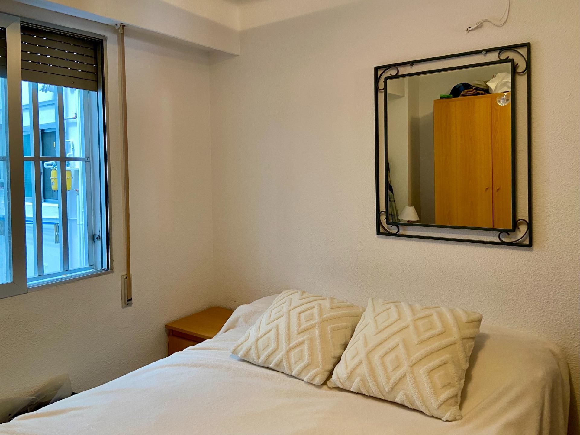 Dormitori de Pis en venda en  Valencia Capital amb Aire condicionat i Balcó