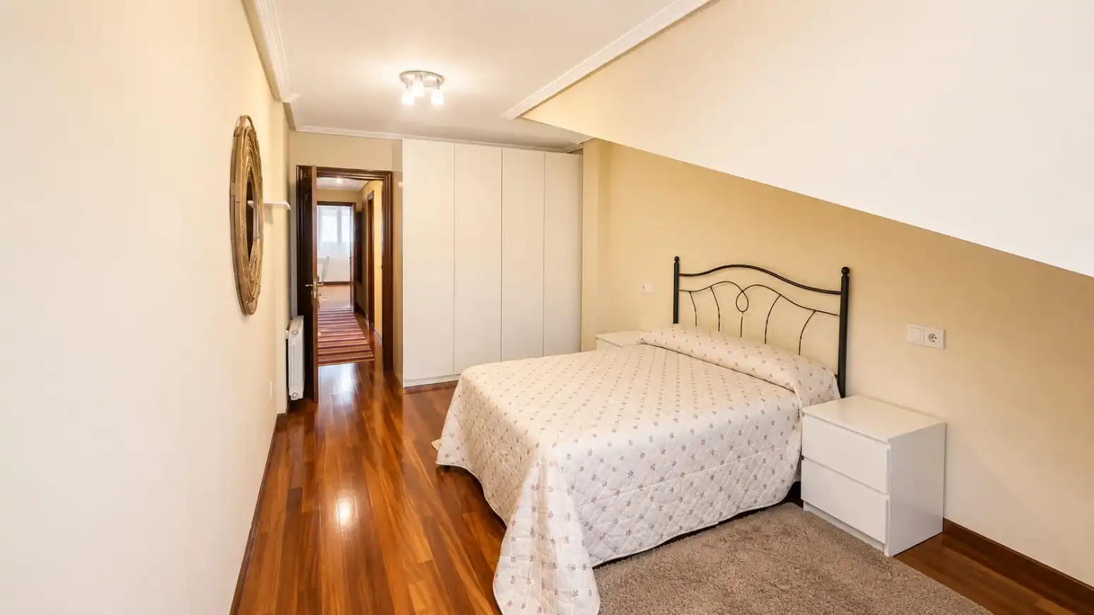 Bedroom of Flat for rent in Gijón   with Heating and Storage room