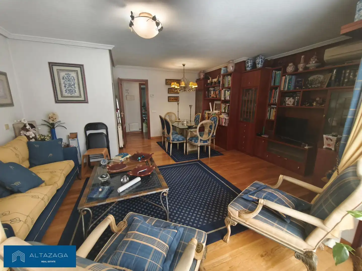 Sala d'estar de Pis en venda en Madrid amb Aire condicionat, Calefacció i Moblat