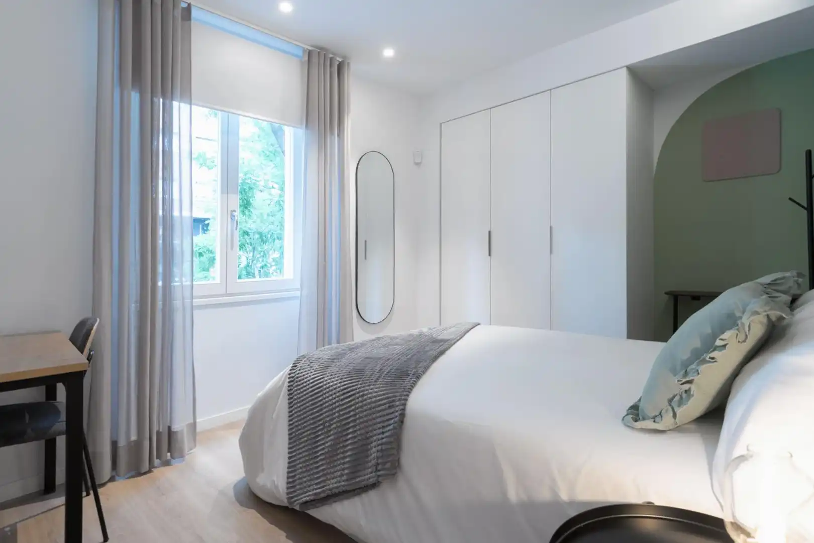 Bedroom of Apartments for rent in Madrid  with Air Conditioner, Heating and Terrace