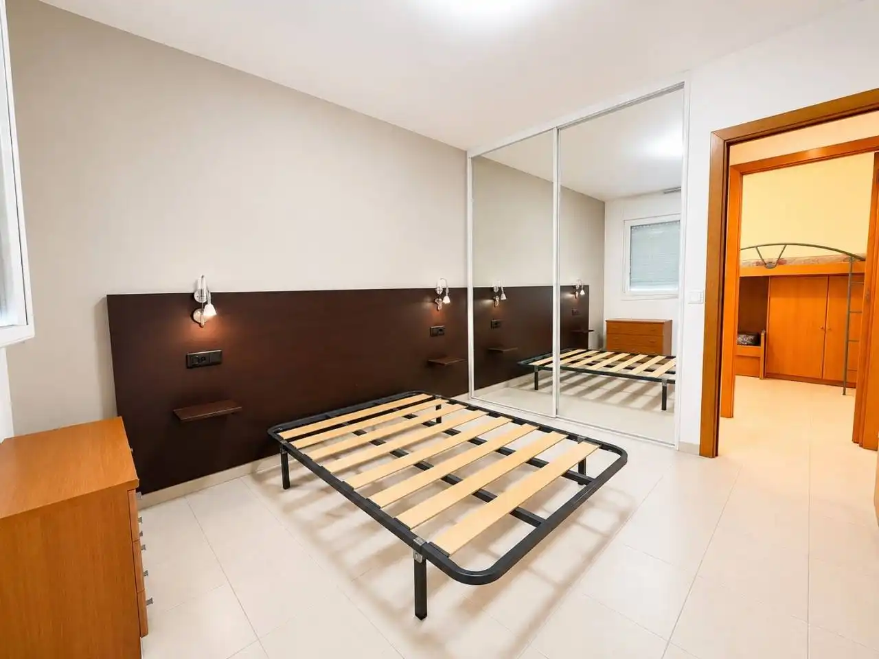 Dormitori de Pis en venda en Terrassa amb Aire condicionat, Calefacció i Moblat