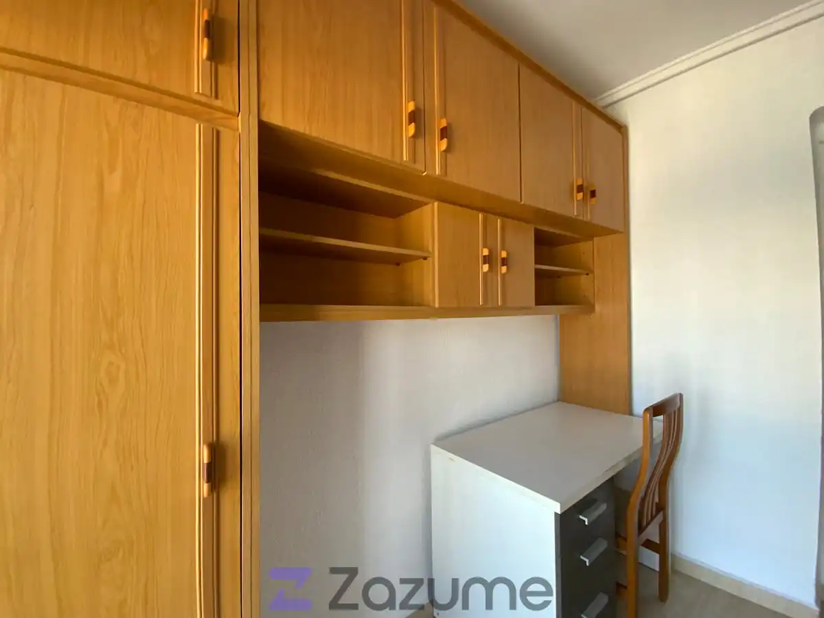 Schlafzimmer von Wohnung zur Miete in Moncada mit Klimaanlage, Heizung und Möbliert
