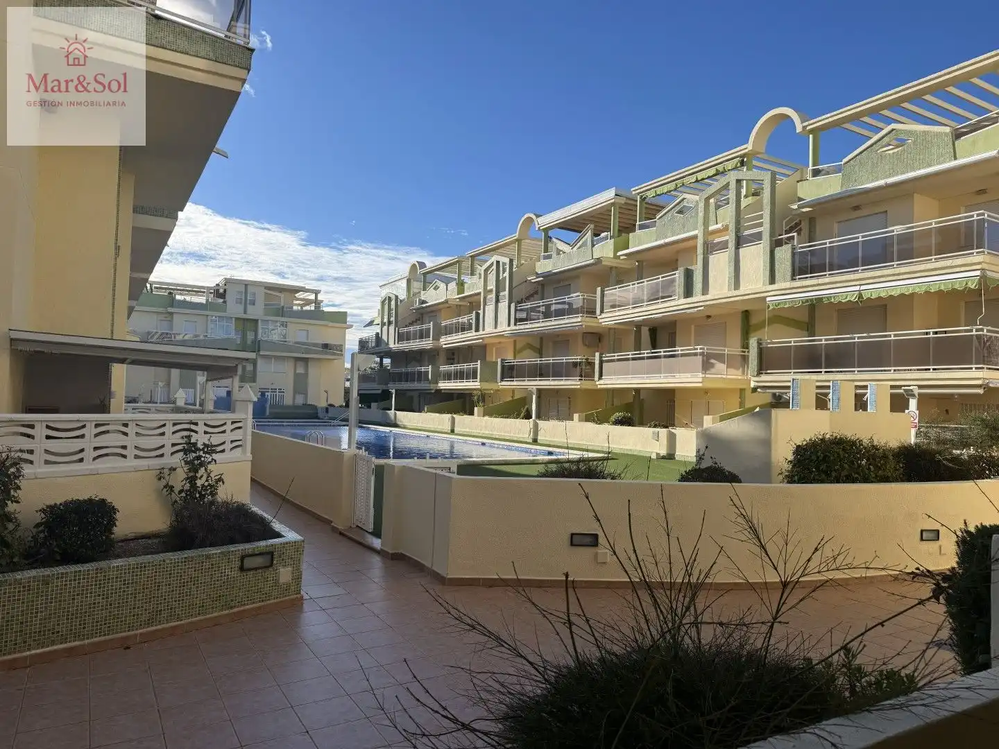 Baixos amb piscina en venda a Xeraco
