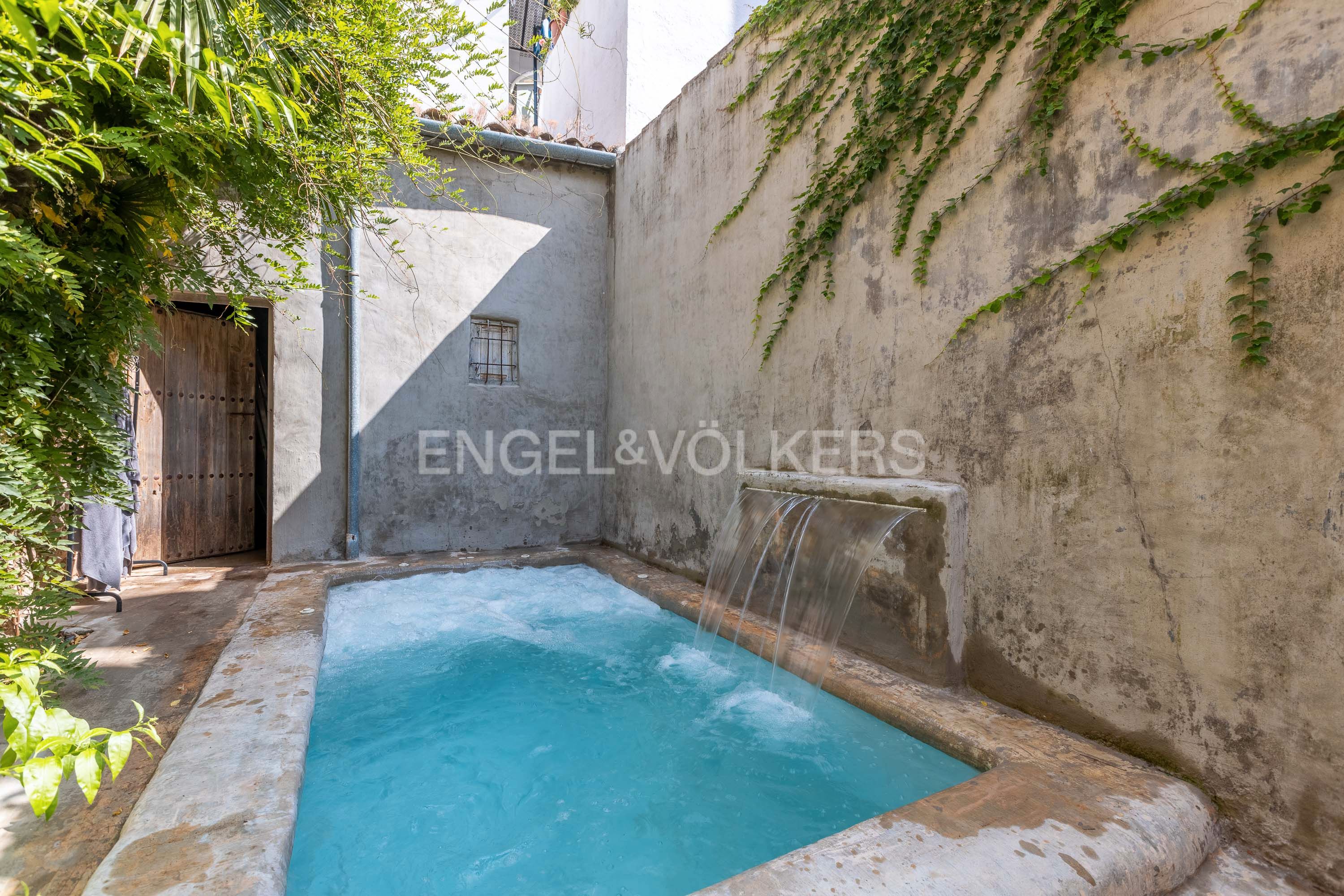 Swimming pool of House or chalet for sale in Constantina  with Heating