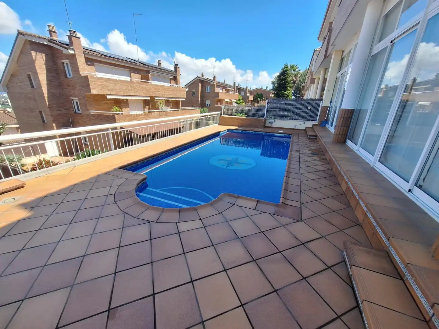 Piscina de Casa o xalet en venda en Sant Quirze del Vallès amb Aire condicionat, Calefacció i Jardí privat