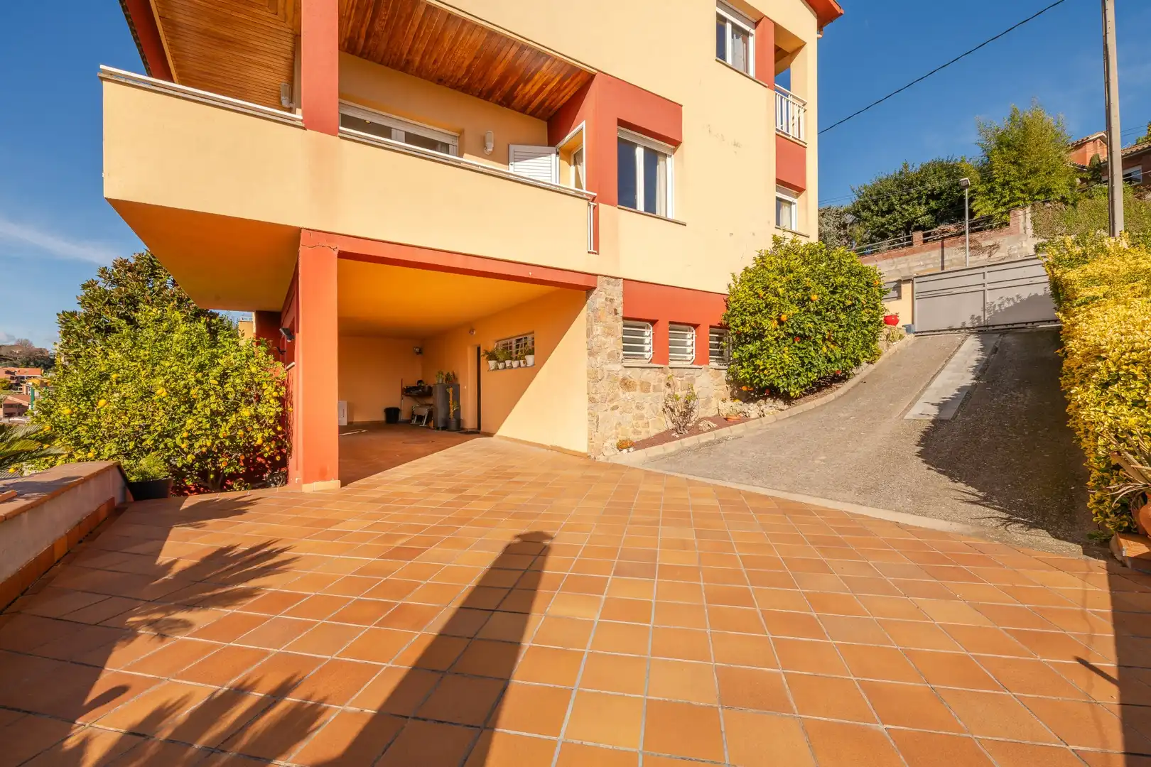 Vista exterior de Casa o chalet en venta en Banyoles con Terraza, Piscina y Balcón