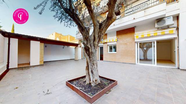 Planta baja en Venta en SANT HIPÒLIT en Eixample Sud – Migdia