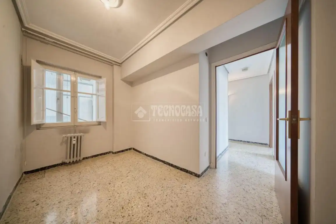 Habitación de Piso en venta en Valladolid con Calefacción