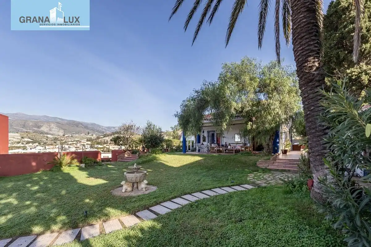 Garden of Houses for sale in Almuñécar  with Air Conditioner, Heating and Private garden