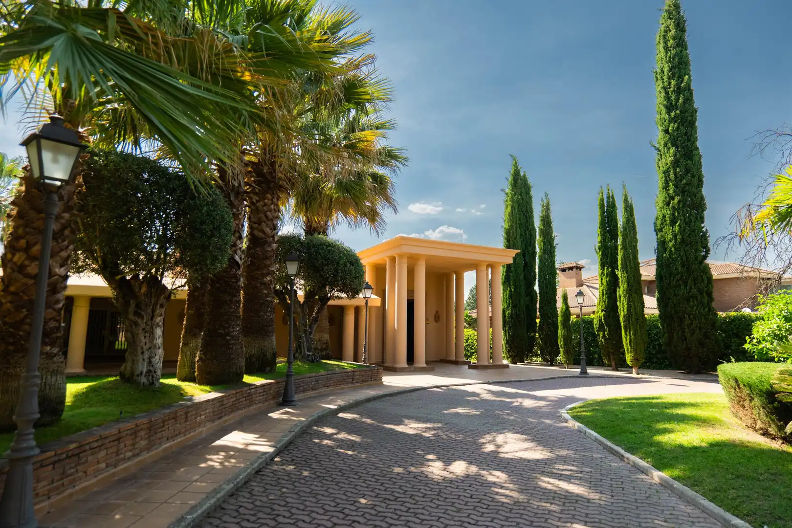 Detached house with pool for sale in 58 Avenida Montecillo