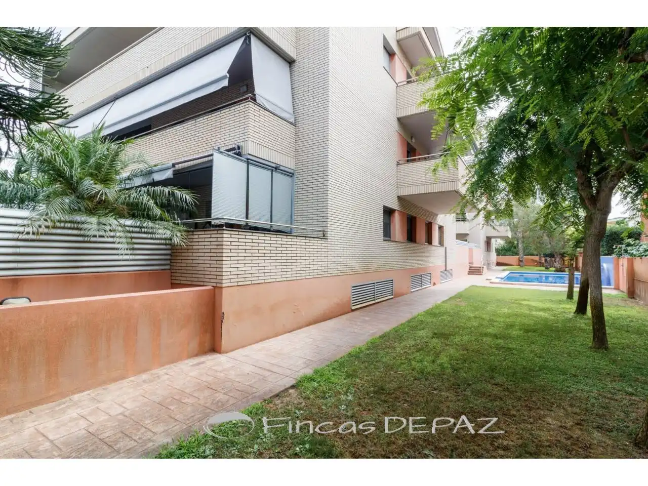 Vista exterior de Dúplex en venda en Castelldefels amb Aire condicionat, Calefacció i Parquet