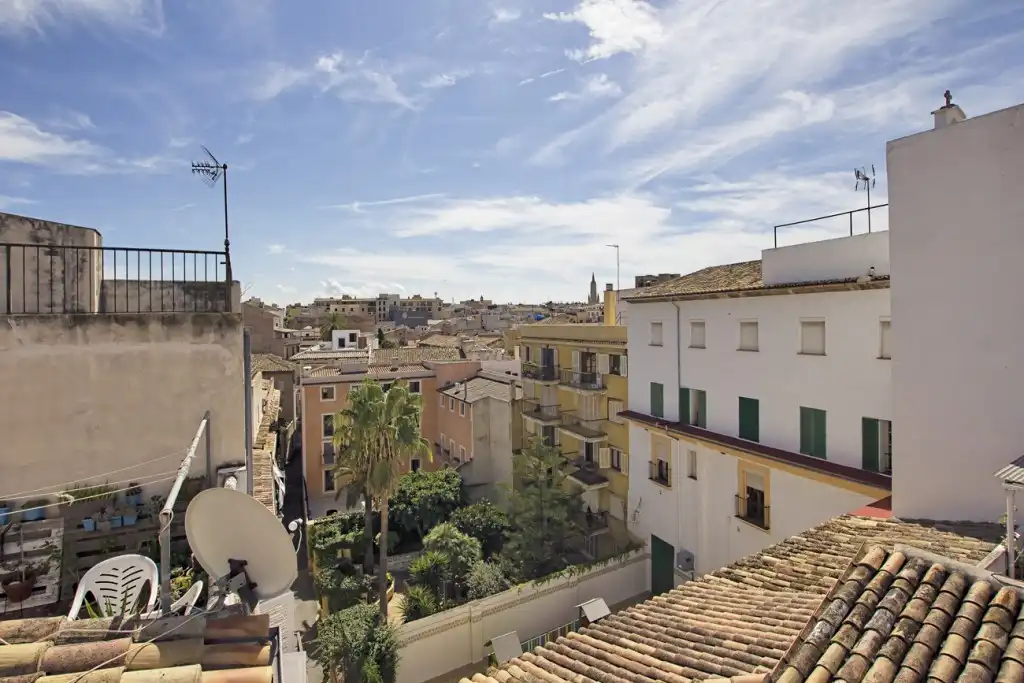 Außenansicht von Erdgeschoss zum Verkauf in  Palma de Mallorca mit Terrasse