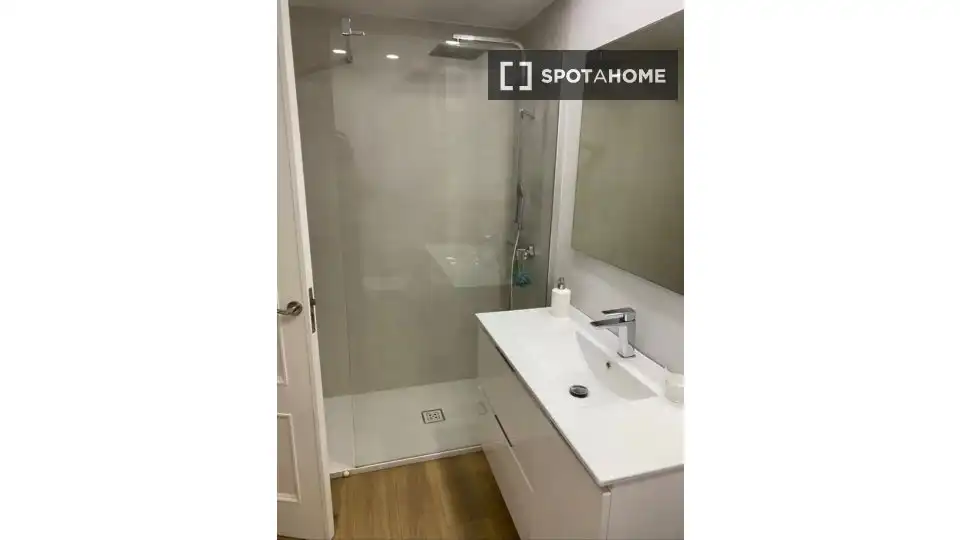Baño de Apartamento para compartir en Godella con Aire acondicionado, Terraza y Amueblado