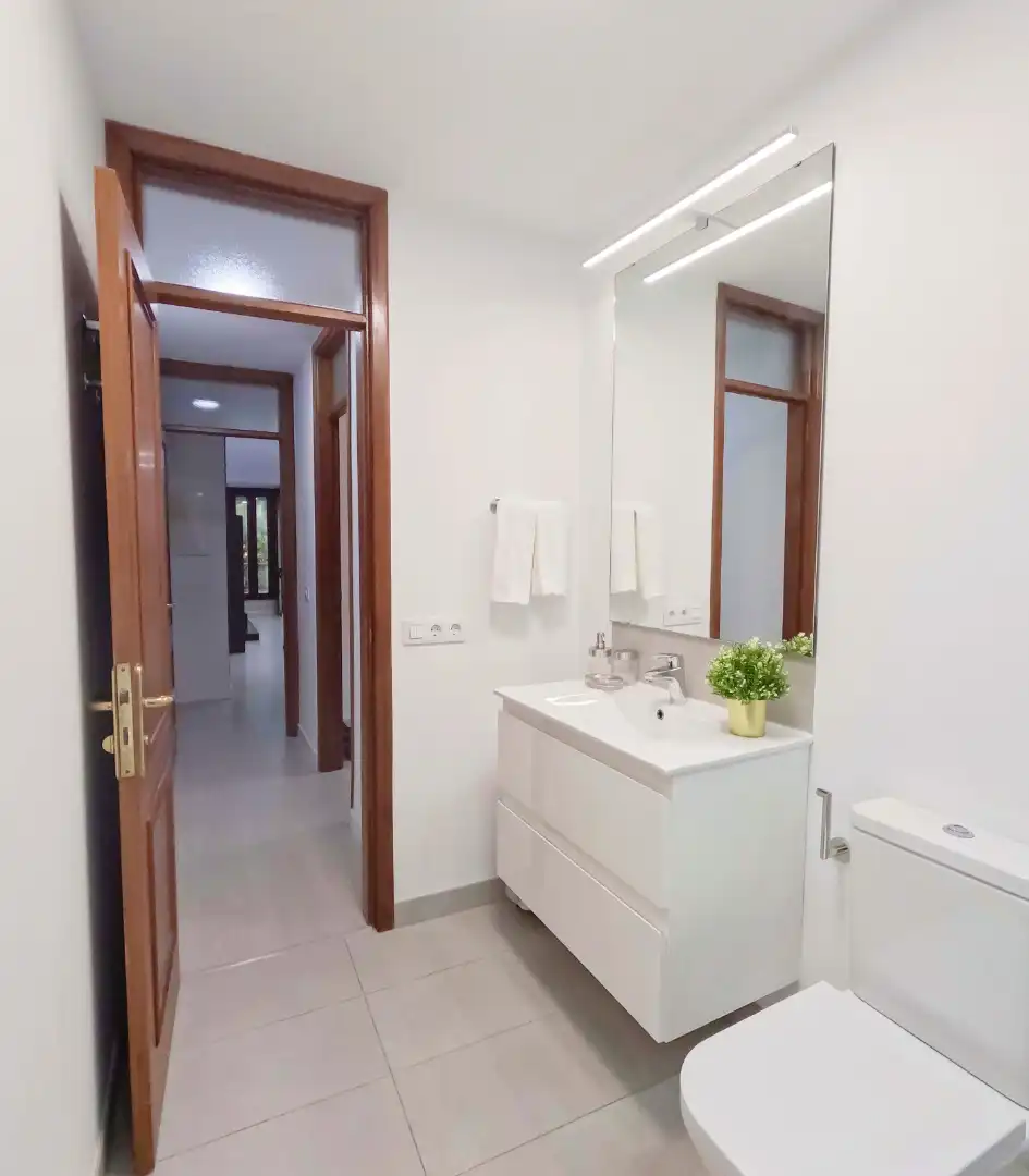 Bathroom of Flat for sale in Santa Cruz de Tenerife  with Air Conditioner, Parquet flooring and Storage room