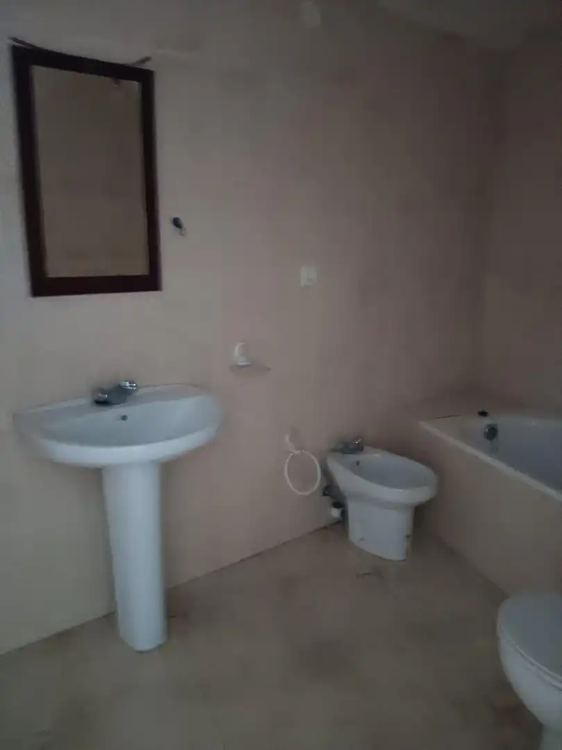 Bany de Casa o xalet en venda en Orellana de la Sierra amb Terrassa
