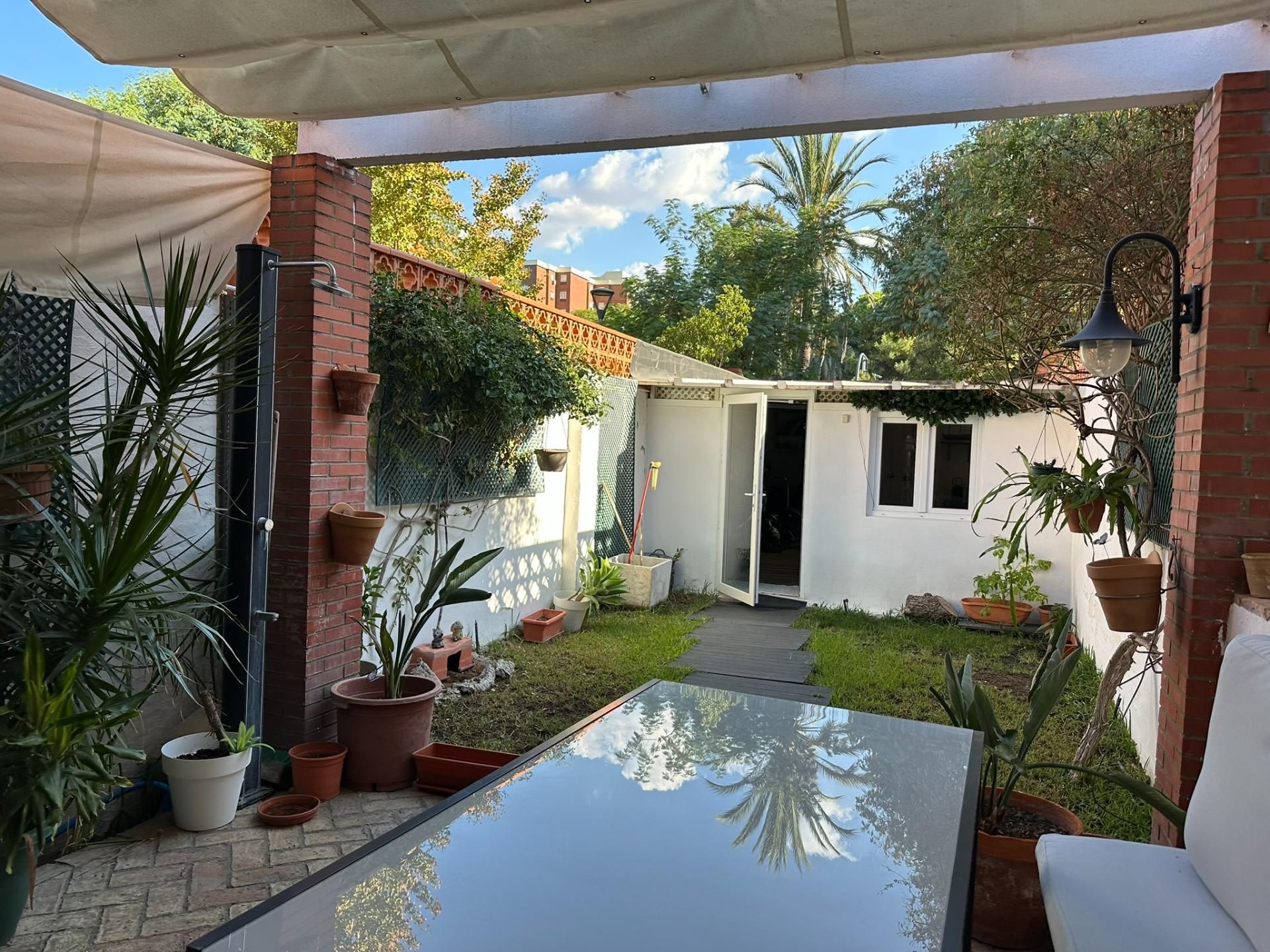 Garden of Single-family semi-detached for sale in  Sevilla Capital  with Air Conditioner, Private garden and Terrace