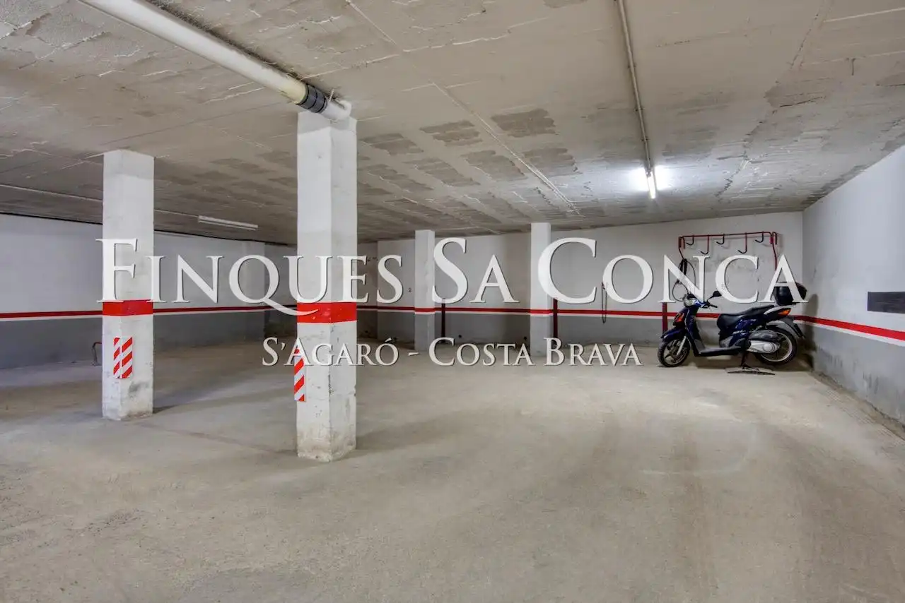 Aparcament de Apartament en venda en Sant Feliu de Guíxols amb Calefacció