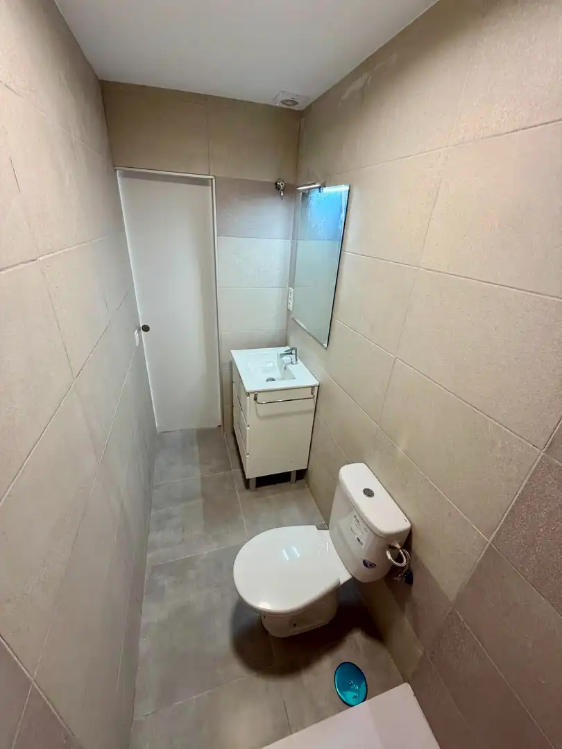 Bathroom of Flat for sale in Fuengirola  with Air Conditioner, Heating and Community pool
