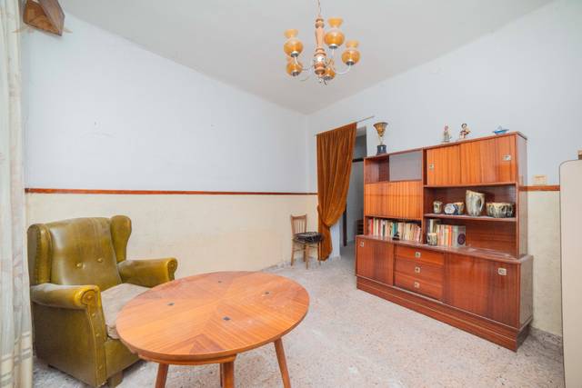 Casa adosada en Venta en Plaza de las Fuerzas Armadas en Casco Antiguo Norte