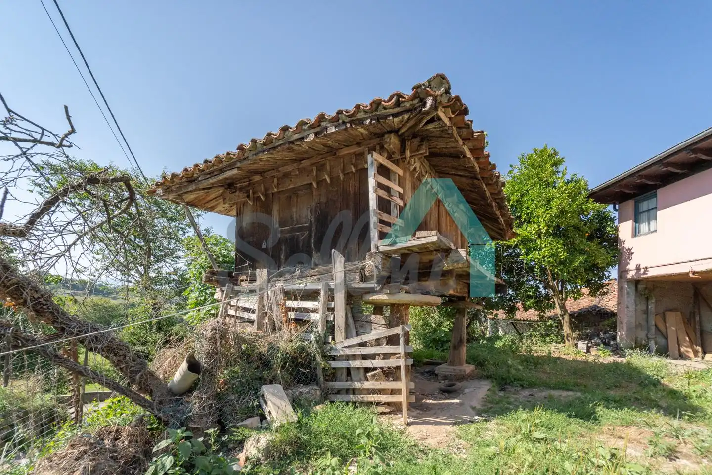 Exterior view of Houses for sale in Parres  with Heating, Private garden and Storage room