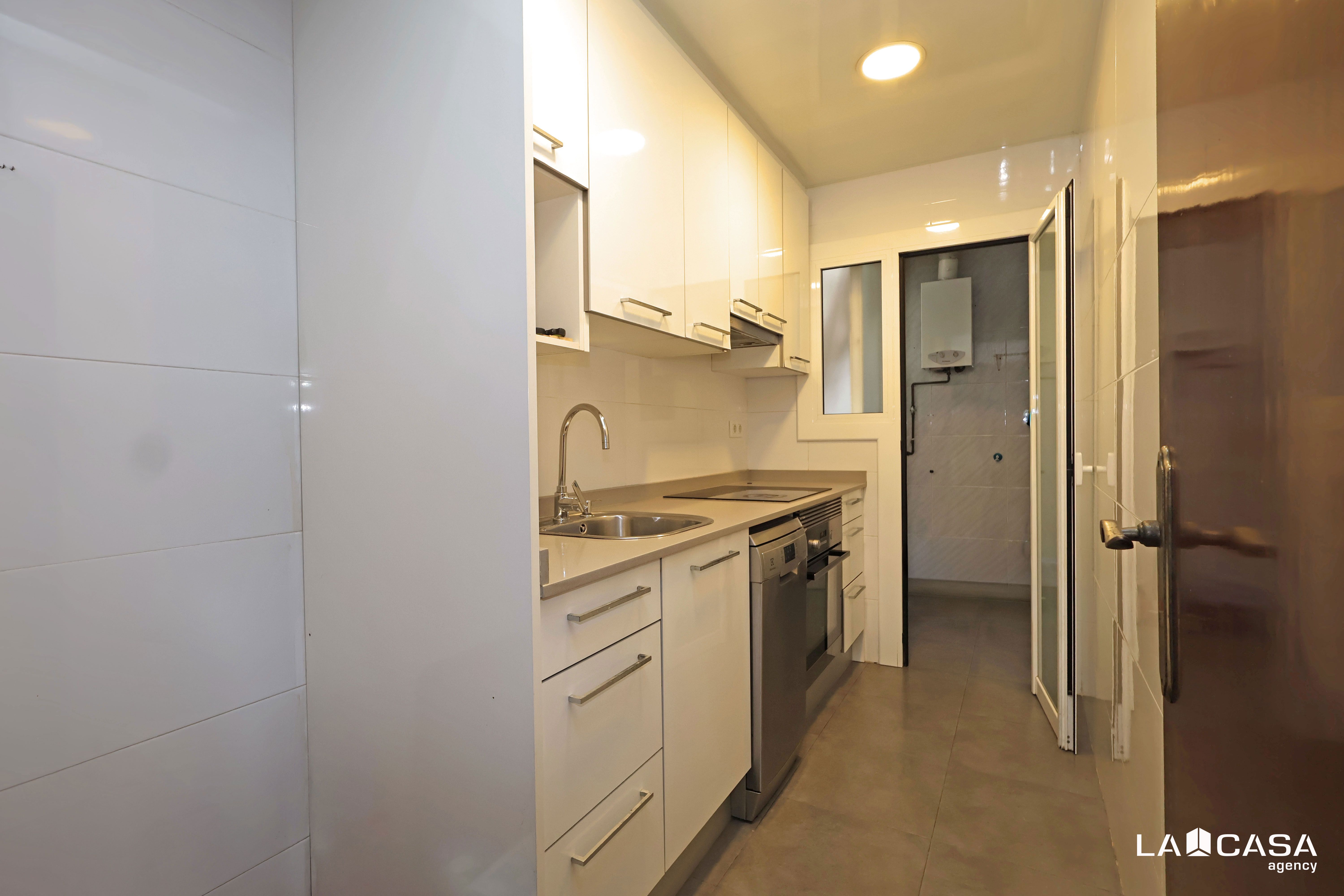 Cuina de Pis en venda en L'Hospitalet de Llobregat amb Balcó