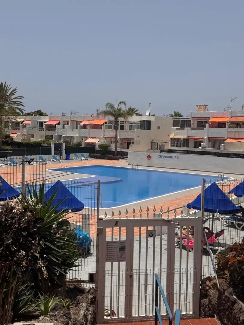 Piscina de Apartamento en venta en Arona con Terraza, Amueblado y Piscina comunitaria