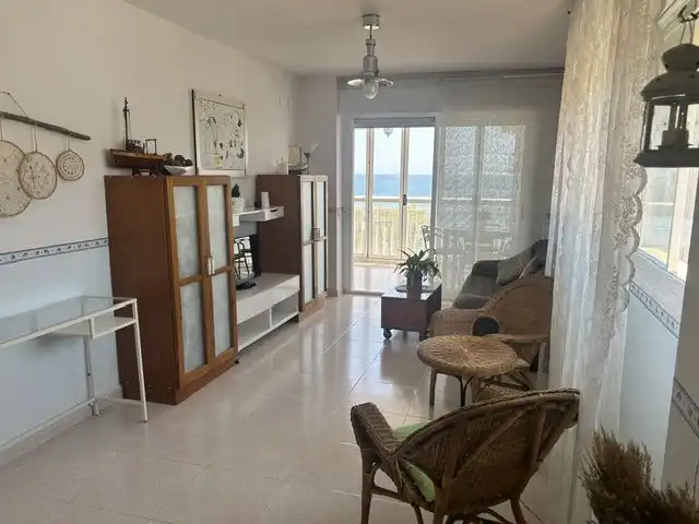 Sala d'estar de Apartament en venda en Benicasim / Benicàssim amb Terrassa i Moblat