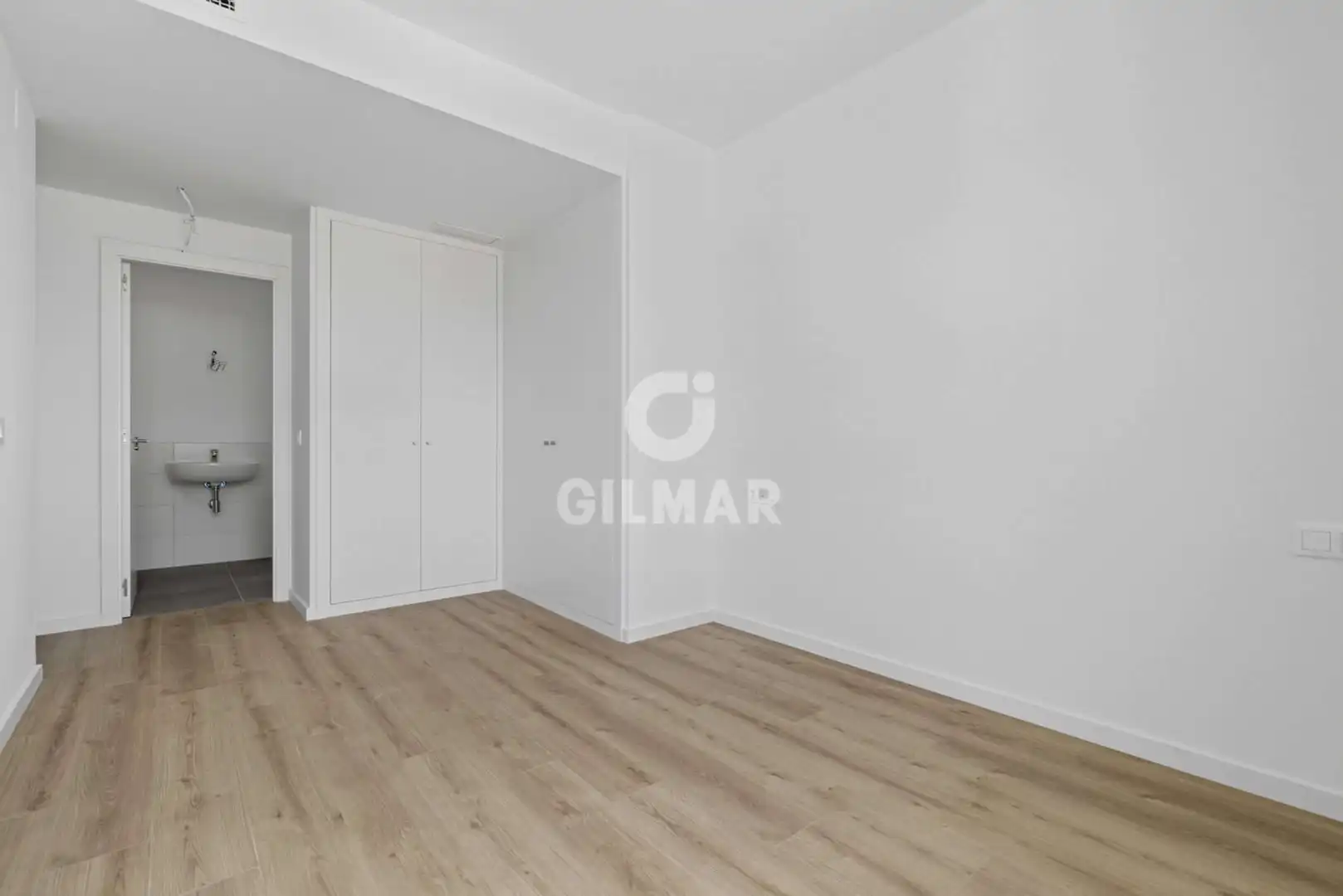 Habitación de Piso en venta en Dos Hermanas con Calefacción, Jardín privado y Trastero