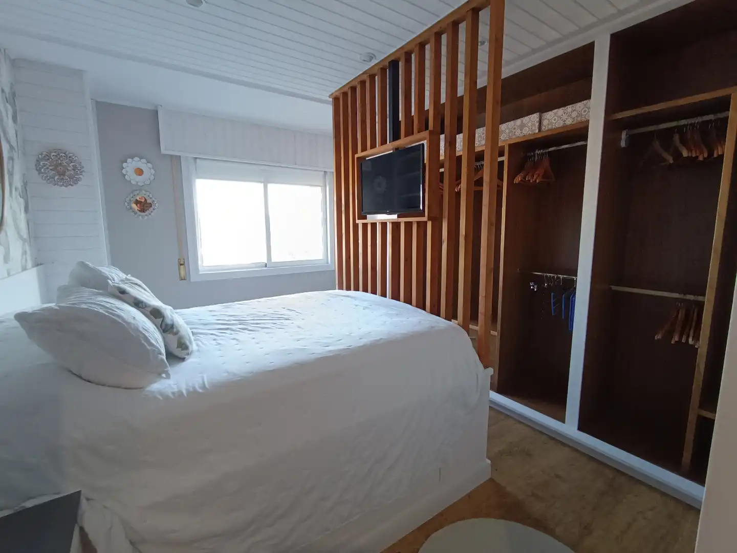 Schlafzimmer von Wohnung zur Miete in Pontevedra Capital  mit Heizung, Möbliert und Ofen