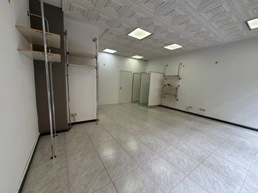 Gewerbefläche zur Miete in Calle Obispo Cobos